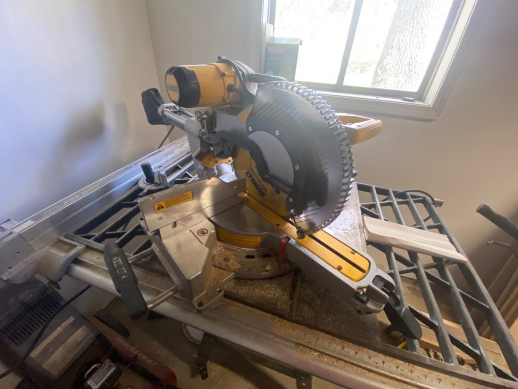 Dewalt DWS779 ReviewWhat is the best compound miter saw?